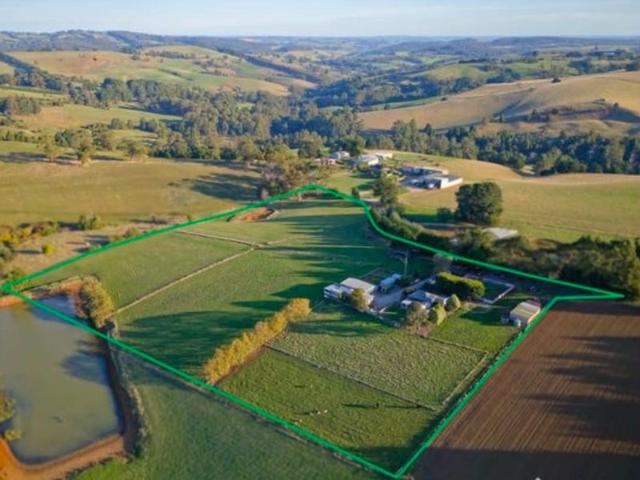 Cottage for sale in Victoria