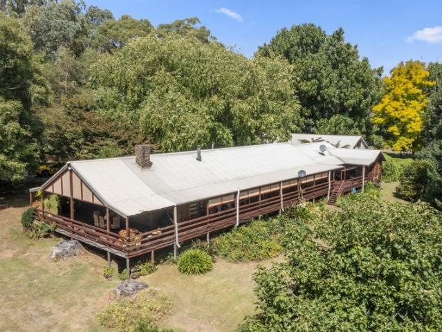 Cottage for sale in Nug Nug, Victoria