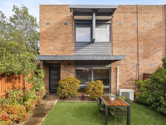 Townhouse for sale in Camerons Creek, Victoria