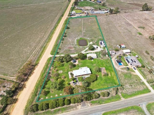Cottage for sale in Deniliquin, New South Wales