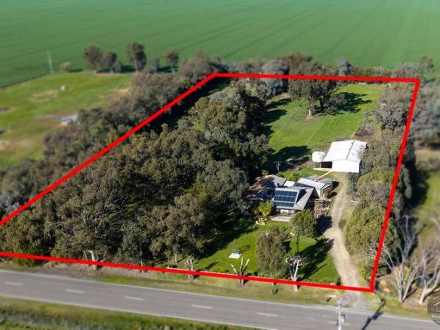 Cottage for sale in Muckatah, Victoria