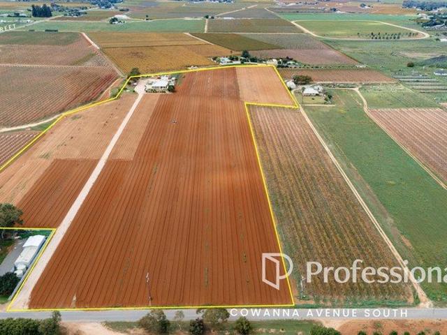 Cottage for sale in Merbein, Victoria