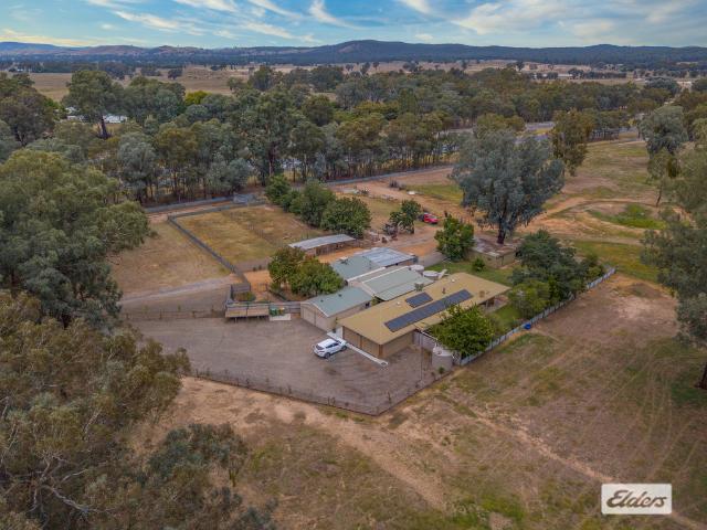 Cottage for sale in Barnawartha, Victoria