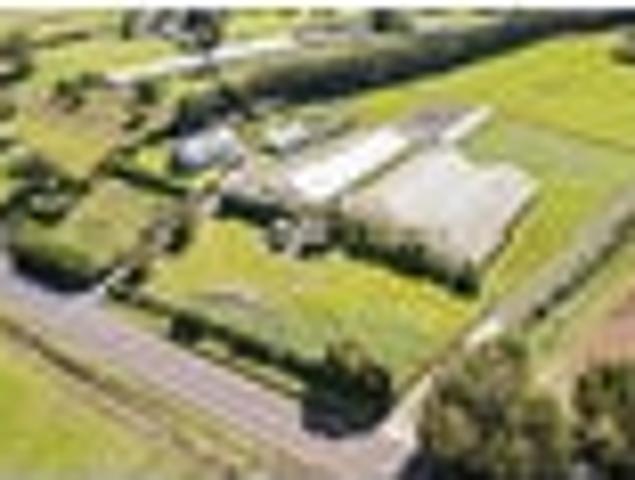 House for sale in Awhitu