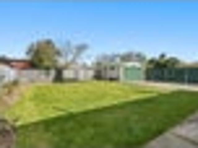 House for sale in Chaslands, Canterbury