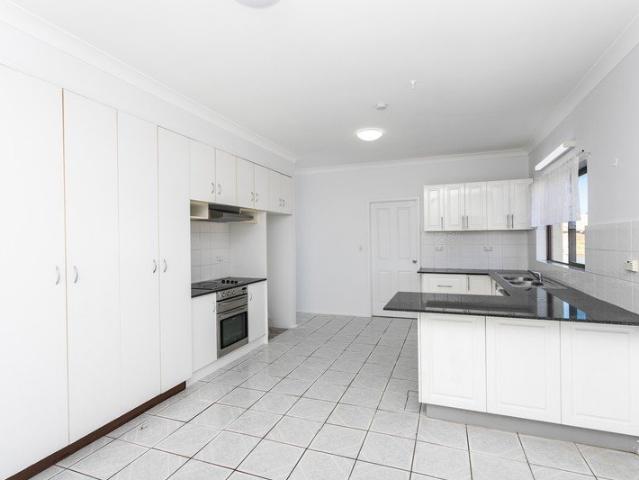 Apartment for rent in Oak Flats Dc, New South Wales