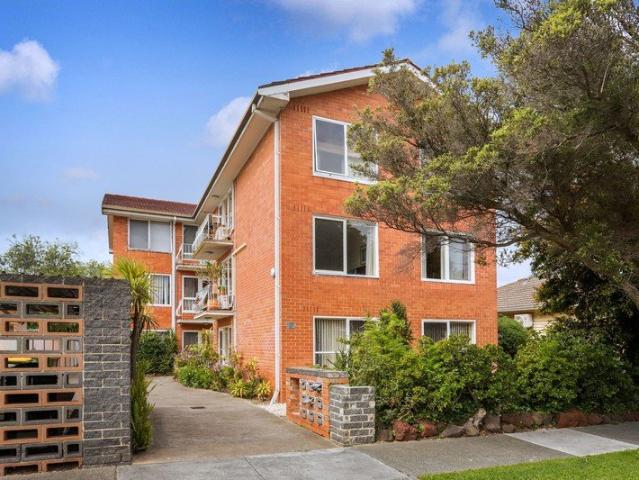 Apartment for rent in Newport, Melbourne
