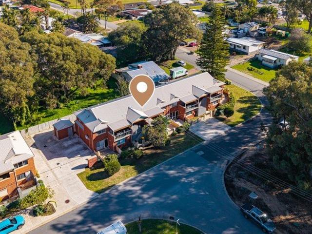 Apartment for sale in Parklands, Western Australia