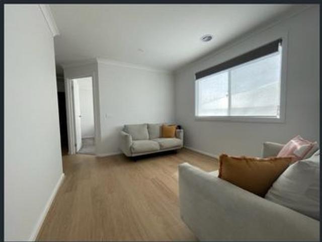 House for rent in Eagle Point, Victoria