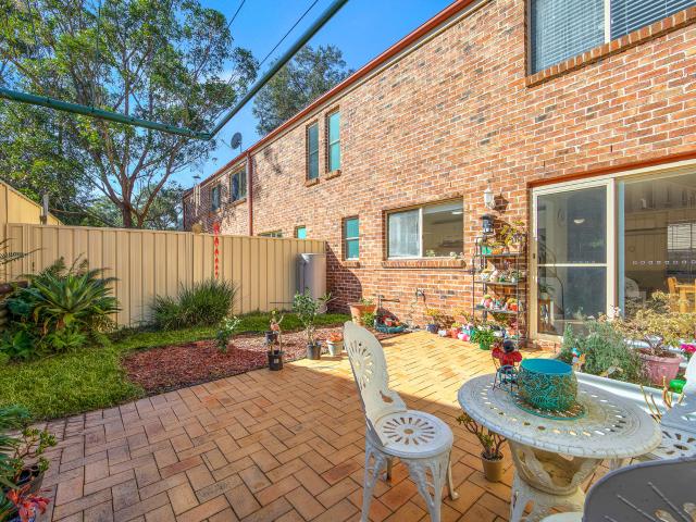 Townhouse for sale in Mardi, New South Wales