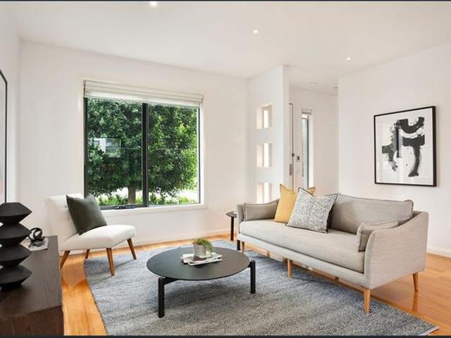 Townhouse for rent in Camerons Creek, Victoria