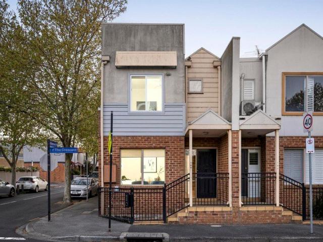 Townhouse for sale in Camerons Creek, Victoria