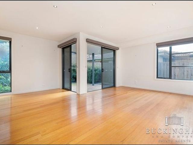 Townhouse for rent in Camerons Creek, Victoria