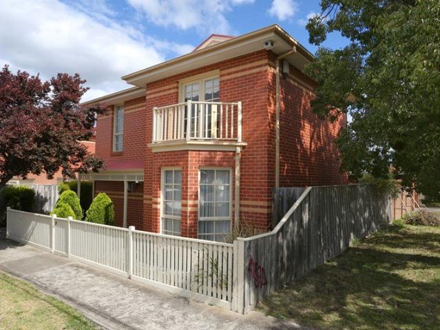 Townhouse for rent in Camerons Creek, Victoria