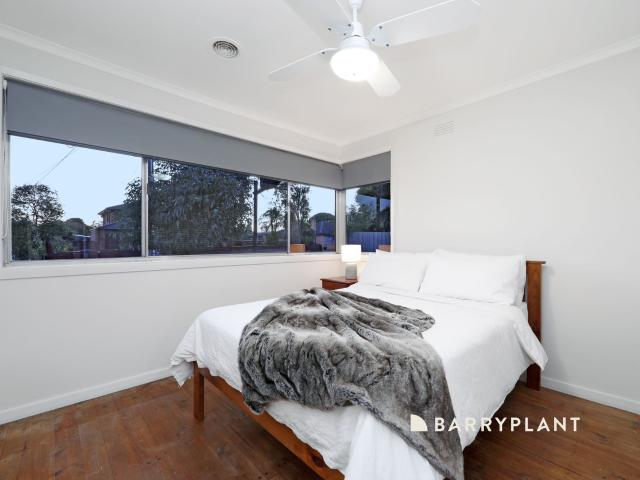 Townhouse for sale in Knoxfield, Melbourne