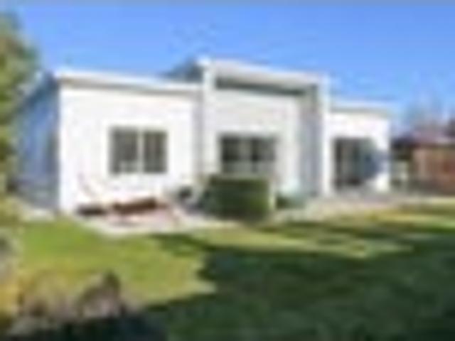 House for sale in Otakou