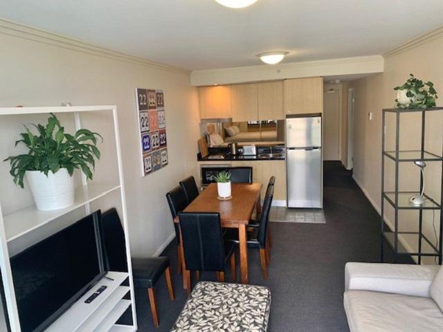 Granny Flat for rent in Lower North Shore, Sydney