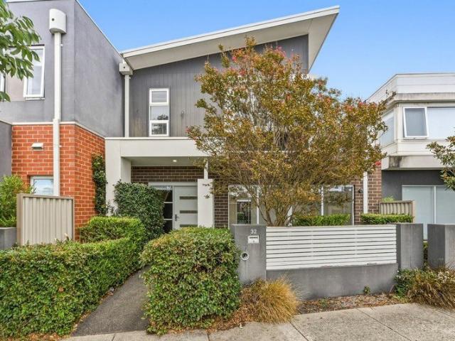 Townhouse for rent in Camerons Creek, Victoria