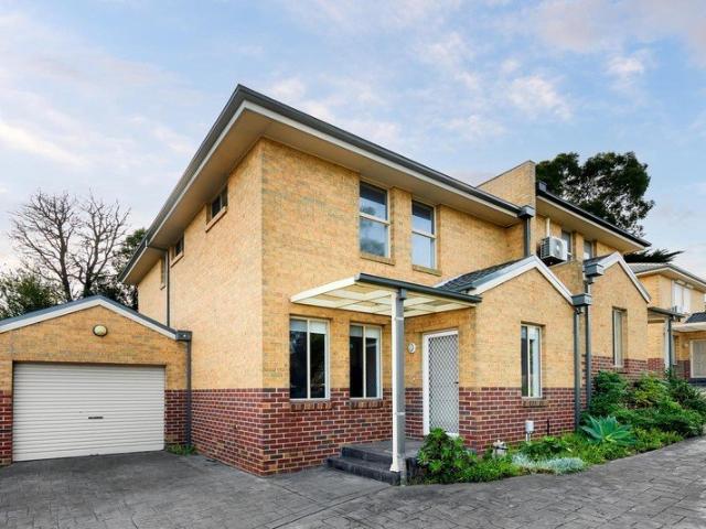 Townhouse for sale in Camerons Creek, Victoria