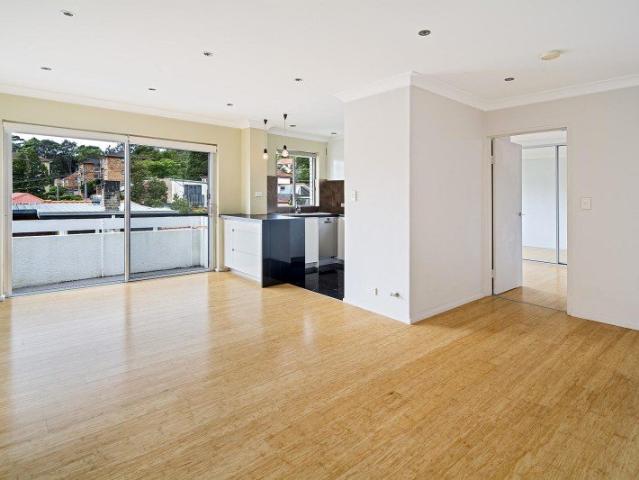 Apartment for rent in Lower North Shore, Sydney