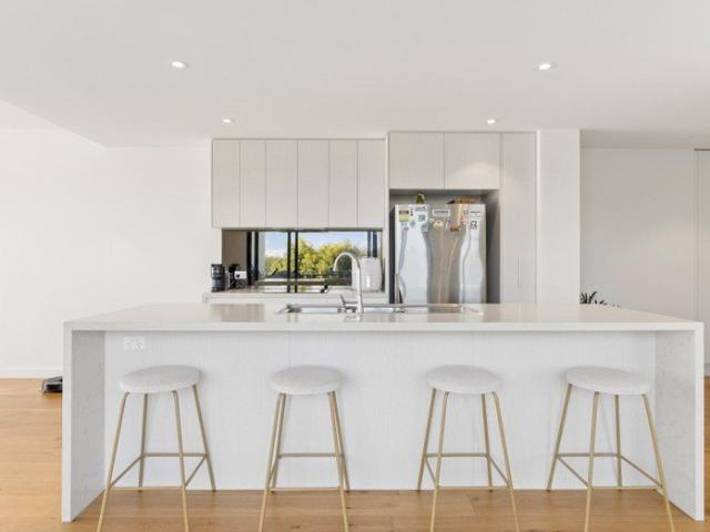 Apartment for sale in Norman Park, Greater Brisbane