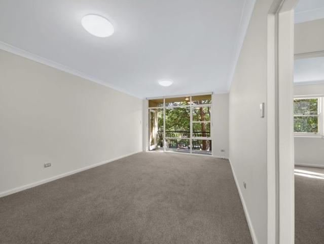Apartment for rent in Lower North Shore, Sydney