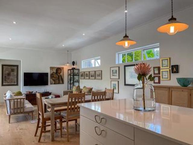 Apartment for sale in Hout Bay, Western Cape