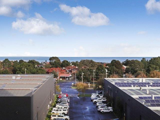 Apartment for rent in Garden City, Melbourne