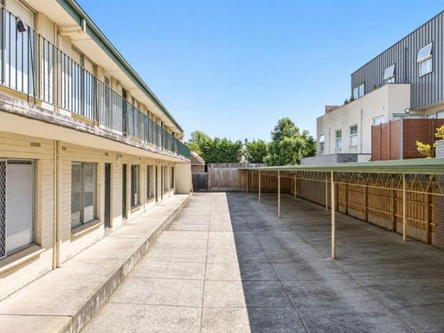 Apartment for sale in Murrumbeena, Melbourne