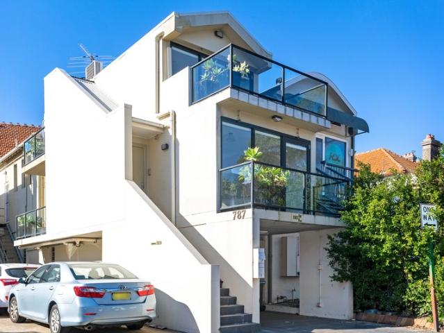 Apartment for rent in Lower North Shore, Sydney