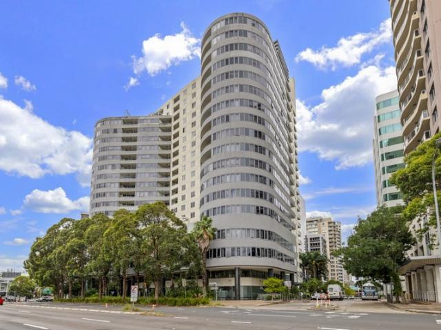 Office for rent in Lower North Shore, Sydney