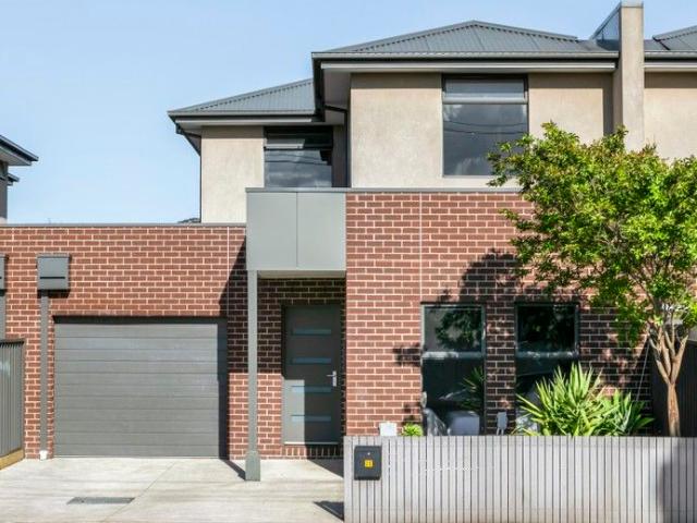 Townhouse for sale in Camerons Creek, Victoria