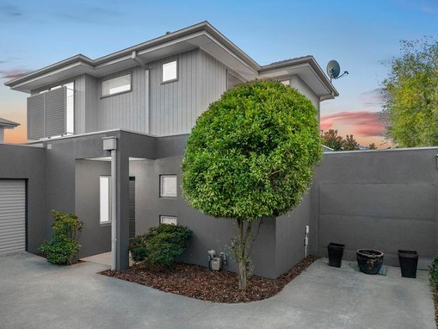 Townhouse for sale in Camerons Creek, Victoria
