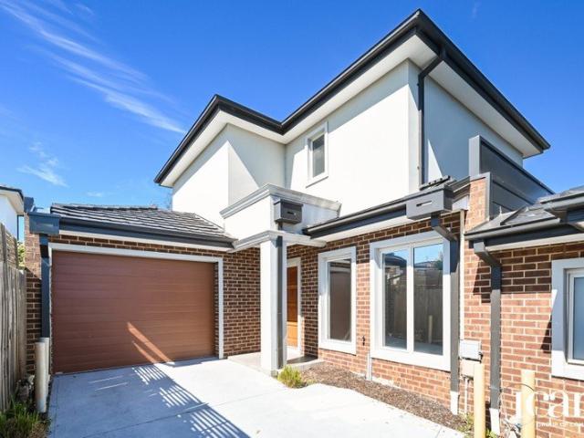 Townhouse for sale in Camerons Creek, Victoria