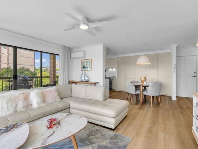 Apartment for rent in Toombul, Queensland