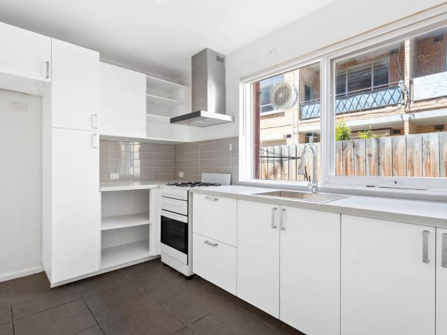 Apartment for rent in St Kilda East, Melbourne