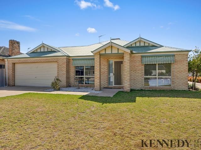 Apartment for sale in Yarrawonga, Victoria