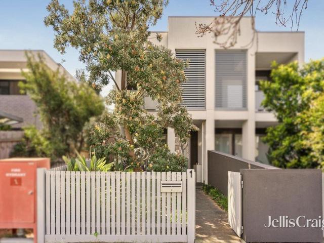 Townhouse for sale in Camerons Creek, Victoria