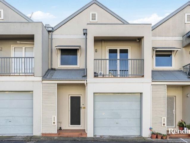 Townhouse for sale in Camerons Creek, Victoria