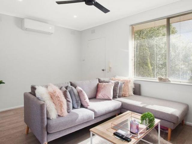 Apartment for rent in Mentone, Melbourne