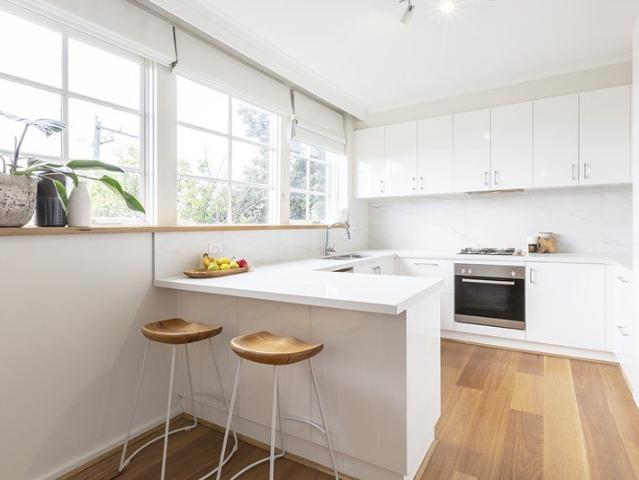 Apartment for rent in St Kilda East, Melbourne