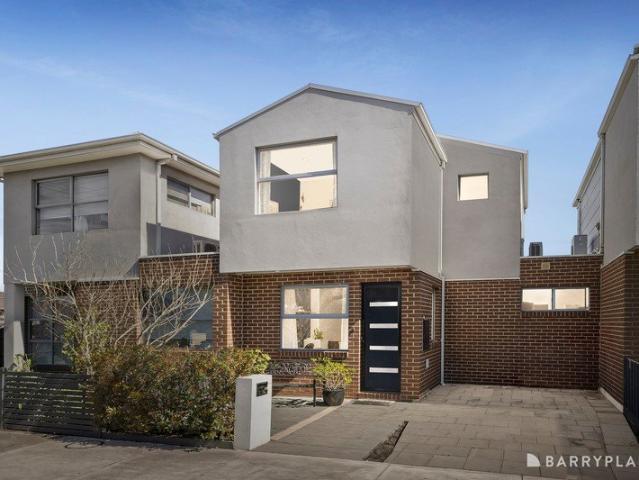 Townhouse for sale in Camerons Creek, Victoria