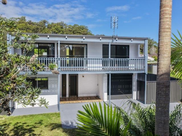 House for sale in Sussex Inlet, New South Wales