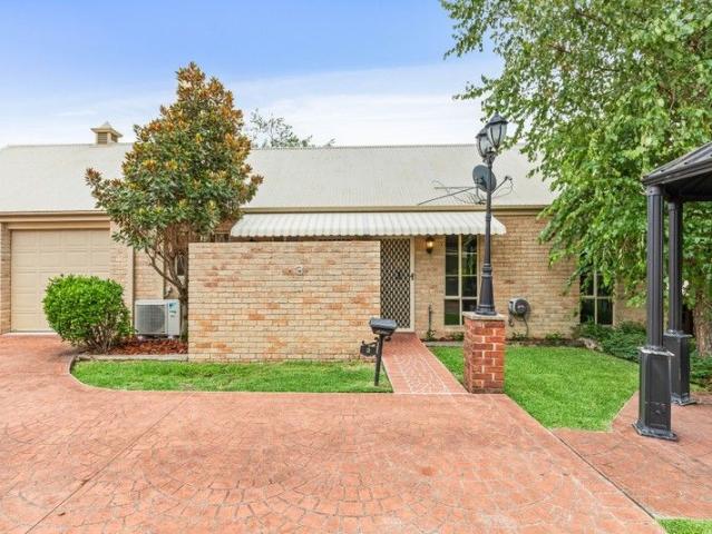 Villa for sale in Ambergate, New South Wales
