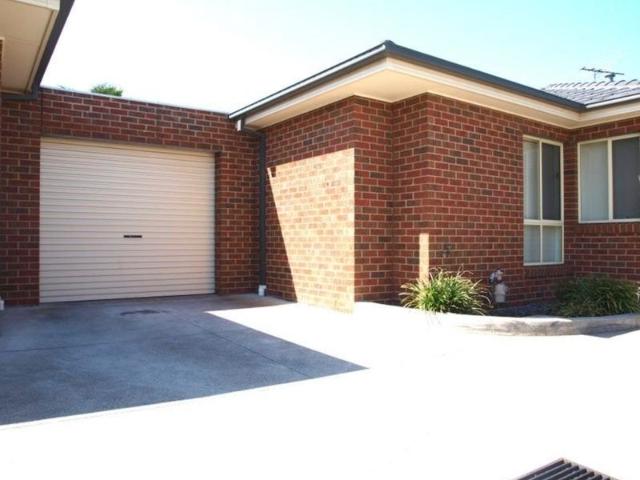 Townhouse for rent in Camerons Creek, Victoria