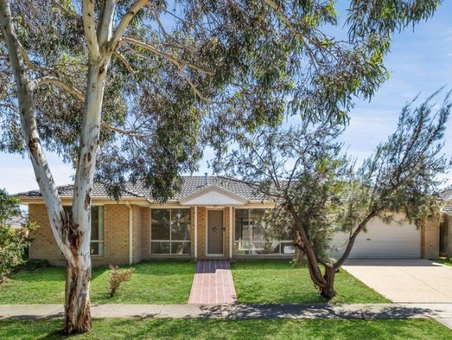 Apartment for sale in Skye Valley Estate, Melbourne