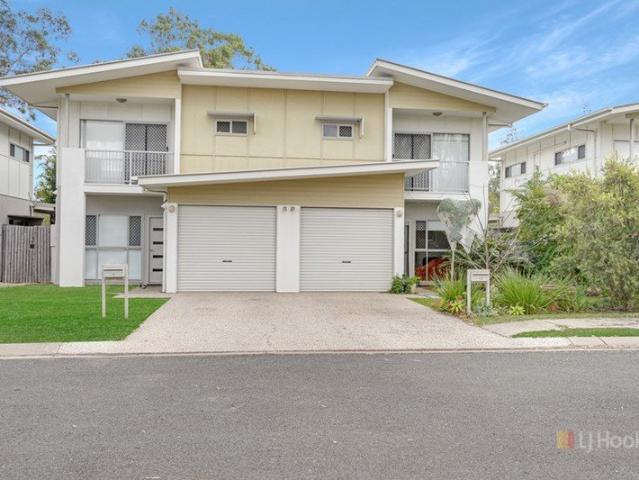 Townhouse for rent in Middlemount, Queensland