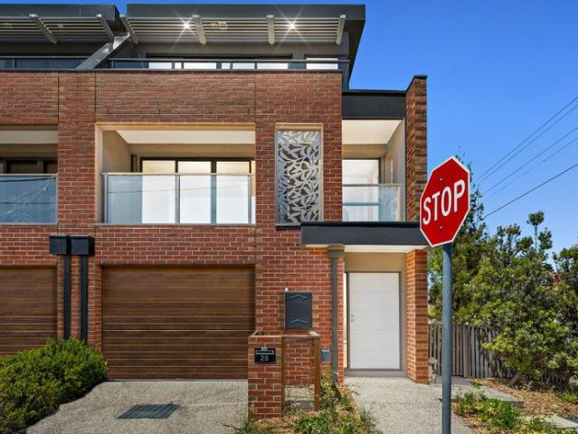 Townhouse for rent in Yarraville, Melbourne