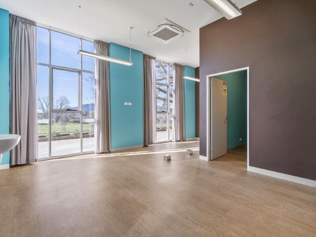 Retail for rent in New Norfolk, Tasmania