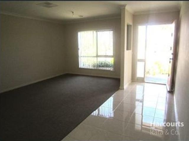 House for rent in Mill Park Lakes, Melbourne